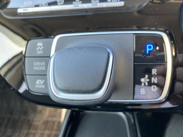 国産車から輸入車まで多様なお客様のニーズのお応えできるように、全国規模で豊富な在庫展開！車のことならWECARSへ！