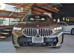 25モデル、右H、走行4，300km、新車保証＆車検は令和10年4月までの安心車両！