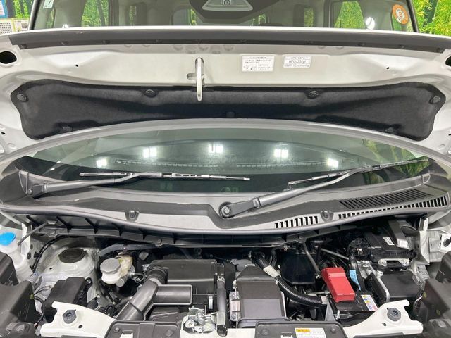 親切・丁寧な専門メカニックスタッフが応対！・車検・点検整備・事故等の修理などアフターサービスも安心。お車のカスタマイズもネクステージのサービススタッフまでご相談ください！
