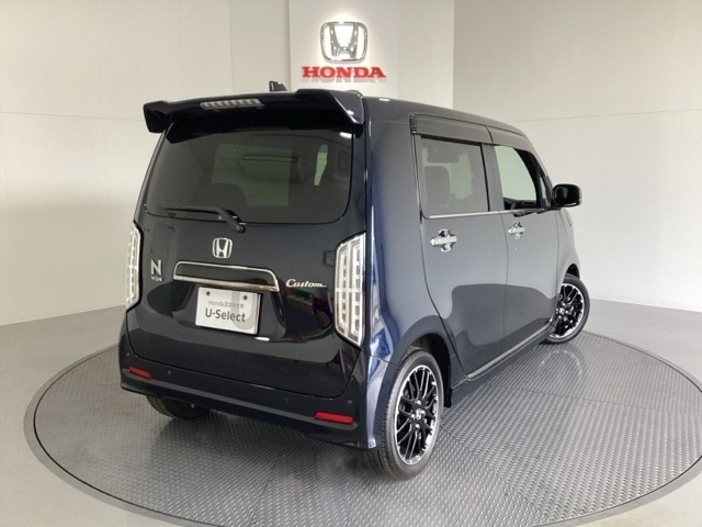 Honda認定中古車 U-Selectは3つの安心をお約束します。　1　Hondaのプロが整備した安心。 2　第三者機関がチェックした安心。　3　購入後もHondaが保証する安心。