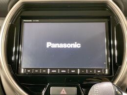 【メーカー純正ナビ】インテリアに溶け込むスタイリッシュな「専用設計」メーカーナビを装備♪視認性や操作性など基本性能にも優れ、より上質なカーライフをお楽しみいただけます。