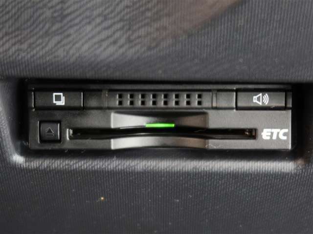ETC車載器付きです。高速道路の料金所もスムーズに通過できます。