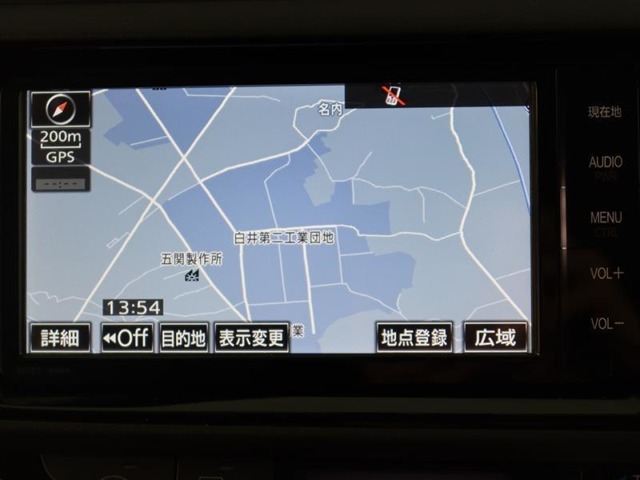 ナビゲーション付き。タッチパネル式で使いやすく、お出かけもラクラクです。