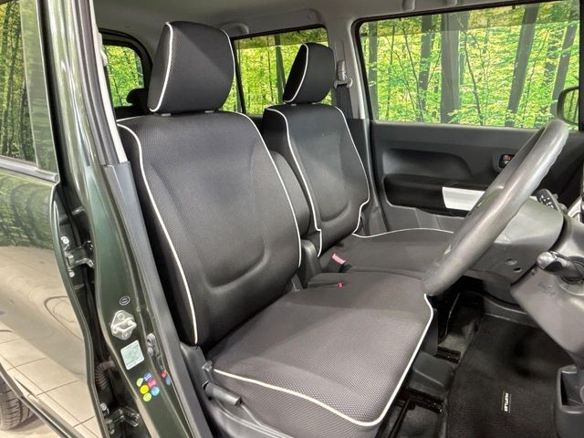 運転席シート廻りは使用感も少なく、良好な状態となっています。丁寧に使われていたことがよくわかりますね。