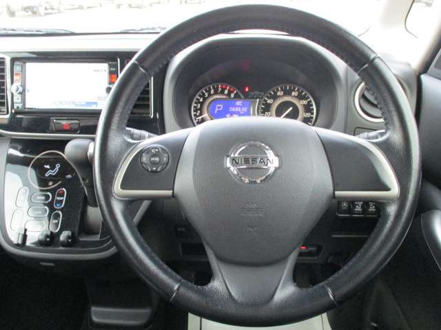 【こだわりの品質】新車にも負けないくらい満足していただけるお車を提供するということが弊社のこだわりでありモットーです。たかが中古車ではなく、されど中古車を実感していただきたいです。