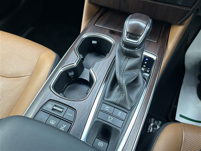 店舗にて現車の確認もいただけますので、お電話で在庫のご確認の上是非ご来店くださいませ！！！