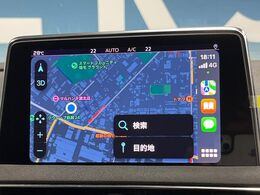 ●Apple　Car　Play：スマホとの有線接続で、ナビ・オーディオ再生などスマホのアプリ機能が画面でも使える便利機能です！