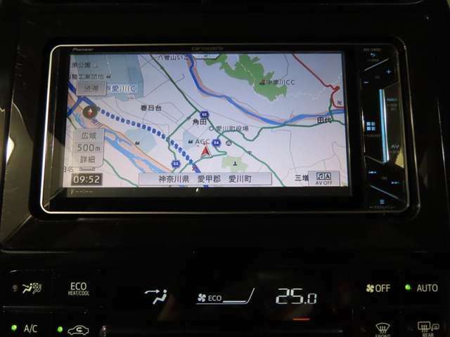 カロッツェリア製ナビ装備！地図描写は文字も道もクリアで見やすく、滑らかに表示します。これさえあればもう道に迷わないですみますね♪フルセグで地上波デジタル放送TVもバッチリ綺麗に見れちゃいます♪