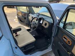 当店は仕入れ時の現車確認チェックと日々変わる相場の価格設定を徹底しています。厳選なる仕入後の車輌は試乗も勿論60項目以上のチェックをし異常が無ければ、下回りを含む内外装クリーニングをして展示してます！