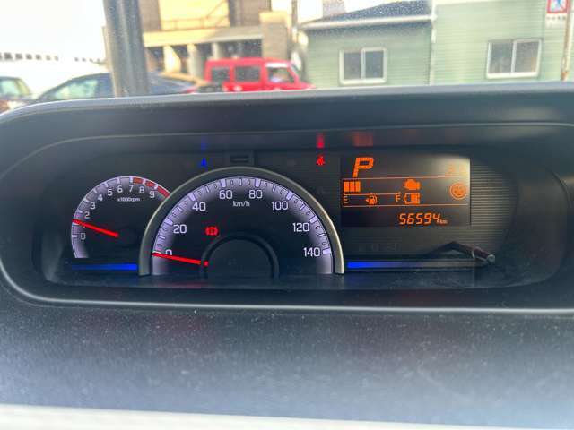 〈スピードメーター〉