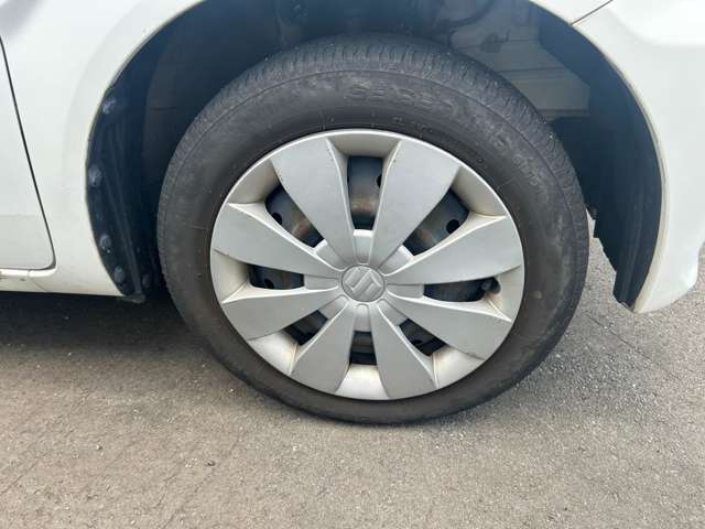 〈タイヤ・ホイール〉