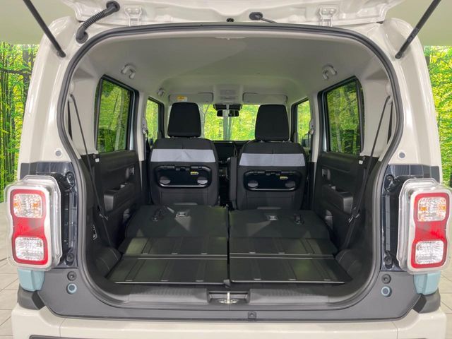普段のお買い物や通勤、送迎等に十分な荷室スペースを確保しております。セカンドシートを倒すと、大きな荷物の積載も可能です♪