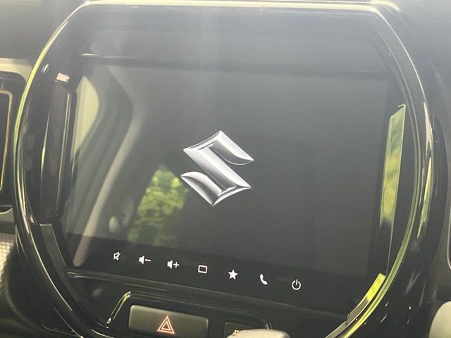 【メーカー純正ナビ】インテリアに溶け込むスタイリッシュな「専用設計」メーカーナビを装備♪視認性や操作性など基本性能にも優れ、より上質なカーライフをお楽しみいただけます。