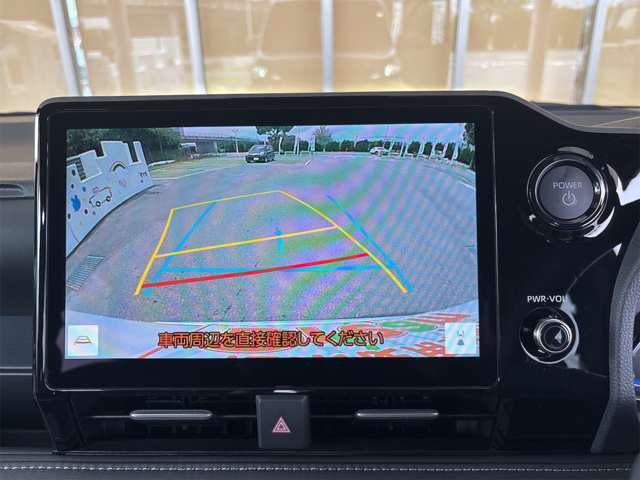 純正バックカメラ装備済み☆別途ナビと接続することで使用できます♪後方確認や車庫入れも安全・快適ですね♪　・便利な【バックカメラ】も装備♪駐車が苦手な方でも安心して安全確認ができるオススメな便利機能です