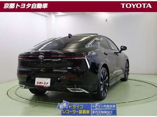 車線はみ出し警告【LDA】、衝突予防および衝突安全システム【PCS】、運転の状況に応じたリスクの先読みを行い、適切な操作をさりげなくサポートする【PDA】搭載でドライバーの安心をサポートします。