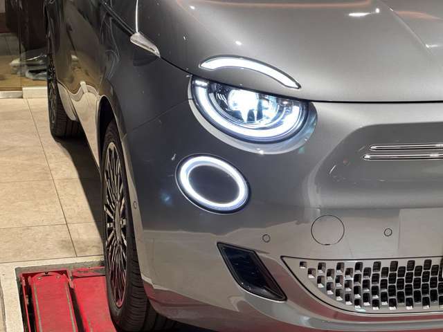 LEDテールランプを採用！後続車への視認性を高めます