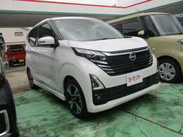 新車各メーカー取扱いしてます、販売センターには距離の少ない車、4WD車、登録落ちの車など、多数取り揃えております、又お客様のご希望の中古車もお探しできますので、ご用命下さい。