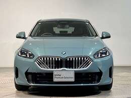 【キドニーグリル】BMWは約90年もの間、ほぼ全ての車両にひと目でBMWだと分かるこの特徴的なフロントグリルが備えられ、デザイン・アイコンとして親しまれてきました。