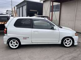 現車確認は予約制とさせていただいております。事前にお問い合わせいただけますようお願いいたします。