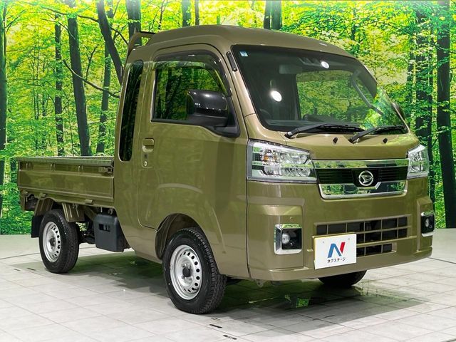 大好評のボディコーティング「弾スプラッシュコート」もご納車までに施工可能。通常のガラスコートと異なる、耐久年数6年の無機質ガラスコーティングが、ボディをキレイな状態に保ってくれます。