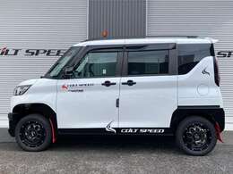 「ドアガードCROSS-M」「マッドフラップ」「サイドデカール」「デモカーステッカー/ CSマーク」「リフトアップスプリングVer.2（20mmUP）」「カーボンドアノブガード」