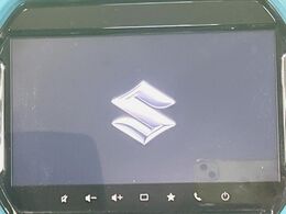 【メーカー純正9型ナビ】インテリアに溶け込むスタイリッシュな「専用設計」メーカーナビを装備♪視認性や操作性など基本性能にも優れ、より上質なカーライフをお楽しみいただけます。