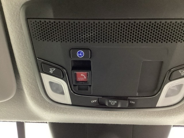 Honda CONNECT搭載車です。「Honda Total Care プレミアム」に加入頂くと、「緊急サポートセンター」や「Honda ALSOK駆けつけサービス」などのサービスが受けられます。