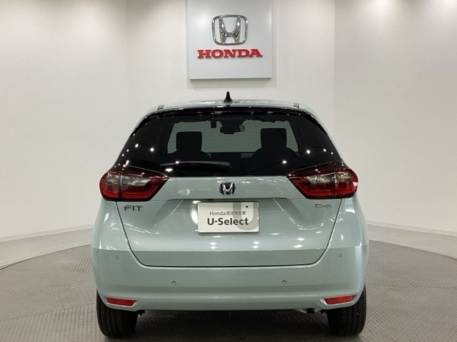 【Honda認定中古車 U-Select】　は3つの安心をお約束します。　1　Hondaのプロが整備した安心。 2　第三者機関がチェックした安心。　3　購入後もHondaが保証する安心。