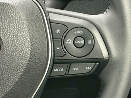 【追従クルーズコントロール】 快適な高速クルージングを可能にする「アダプティブクルーズコントロール」。