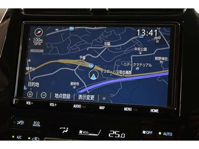 休日のドライブも簡単操作で目的地を設定でき、迷わず目的地まで案内してくれるナビゲーションです♪