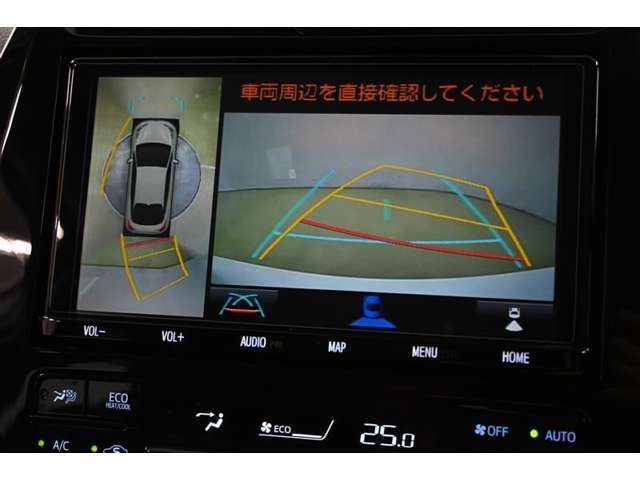 パノラミックビューモニターでクルマの周囲の確認が出来て安心です。