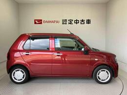 車両右側面からの写真になり。車をご覧になりたい時はお気軽に最寄りの店舗へご相談下さい。