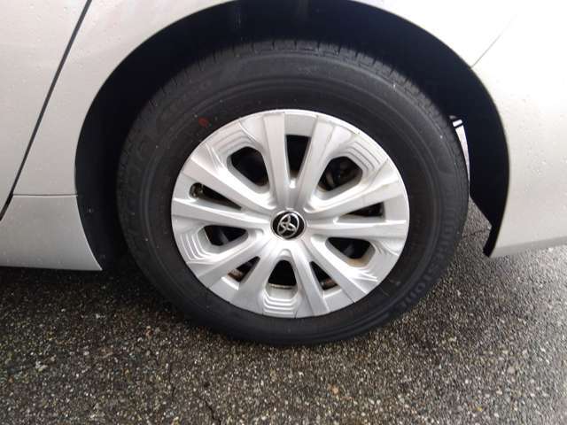 R8/7車検有　走行4万1千　トヨタセーフティセンス　コーナーソナー　メモリーナビ　フルセグTV　バックカメラ　ETC　前後ドライブレコーダー　レーダークルーズ　純正アルミ　LED　ワンオーナー