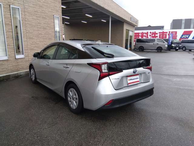 R8/7車検有　走行4万1千　トヨタセーフティセンス　コーナーソナー　メモリーナビ　フルセグTV　バックカメラ　ETC　前後ドライブレコーダー　レーダークルーズ　純正アルミ　LED　ワンオーナー