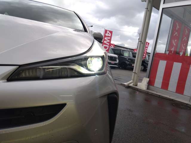 R8/7車検有　走行4万1千　トヨタセーフティセンス　コーナーソナー　メモリーナビ　フルセグTV　バックカメラ　ETC　前後ドライブレコーダー　レーダークルーズ　純正アルミ　LED　ワンオーナー