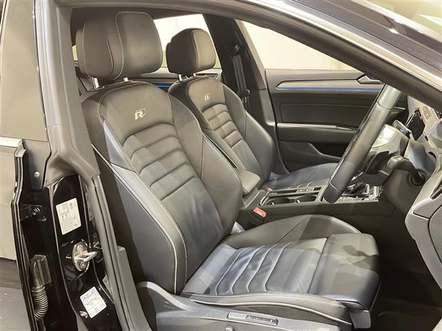 【運転席】メンテナンスパックはご購入時だけのお得な点検・整備パック(有償)。点検コースと車検コースがございます。詳しくは店舗コーディネーターまでお問い合わせ下さい。