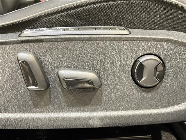 リベラーラでは、通常のオートローン（最長120回払い）の他にも「買取保証型プラン」や「残価設定プラン」など、様々なお支払プランをご用意しております。