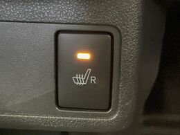 【シートヒーター】寒い日に重宝するシートヒーター！エアコンより早く温まってくれるので寒がりの人も安心ですね♪エアコンの温風は乾燥するから苦手、という方にもをおすすめです。