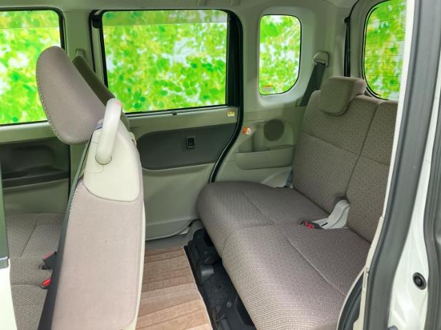 WECARSでは各商談席に大型モニターをご用意しております！見やすい大画面でゆったりと全国の在庫をご覧いただけます！是非ご来店お待ちしております！