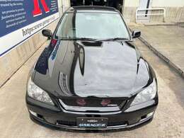 来店予約で成約を頂いたお客様には当店オリジナルの除菌消臭プランをプレゼント！車内の気になる臭いを解消するためにオゾン発生器を使用し、強力に除菌脱臭し二酸化塩素除菌消臭剤 SEAL OFFを使用して消臭します。