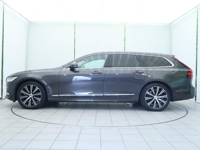 全国のVOLVOからお取り寄せが可能※！遠方の店舗に展示してあるクルマが気になる場合も、最寄りの店舗でご購入ただくことが可能です！是非私たちに要望をお聞かせください！※別途費用