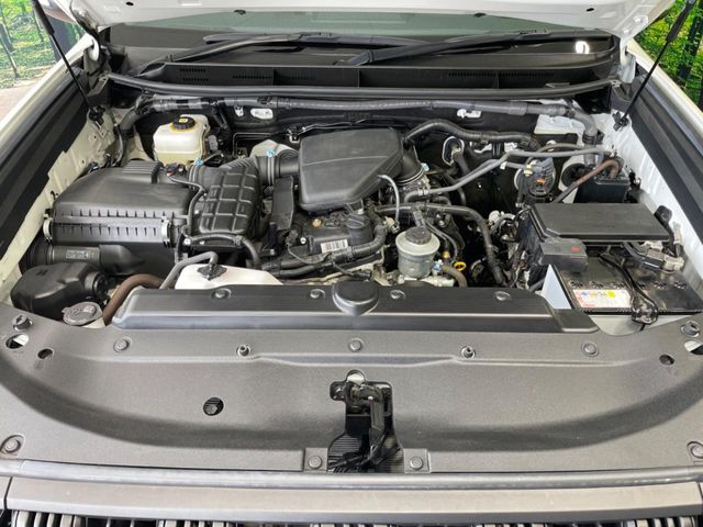 親切・丁寧な専門メカニックスタッフが応対！・車検・点検整備・事故等の修理などアフターサービスも安心。お車のカスタマイズもネクステージのサービススタッフまでご相談ください！