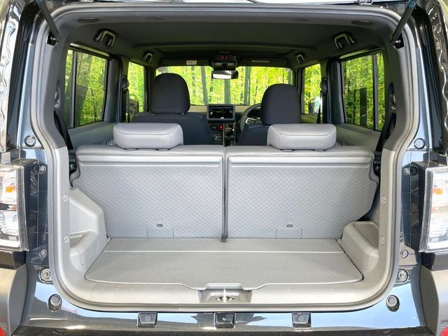 普段のお買い物や通勤、送迎等に十分な荷室スペースを確保しております。セカンドシートを倒すと、大きな荷物の積載も可能です♪