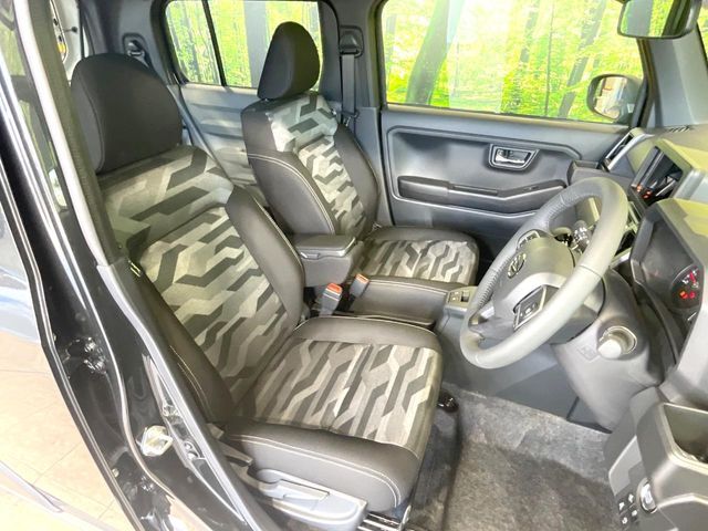 もちろん車内はキレイです♪よりクリーンな状態をキープしたいお客様には『ナノゾーンコート』がおすすめ！新型コロナウイルス対策や、除菌・消臭に効果を発揮し多くの方にご好評いただいております。