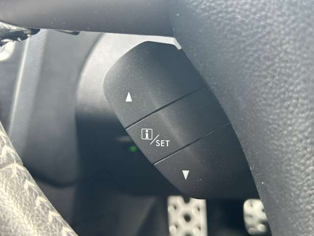 納車前に内外装のクリーニングをいたします。各種コーティング（別途有料）もご用意しておりますので、是非ご相談ください。
