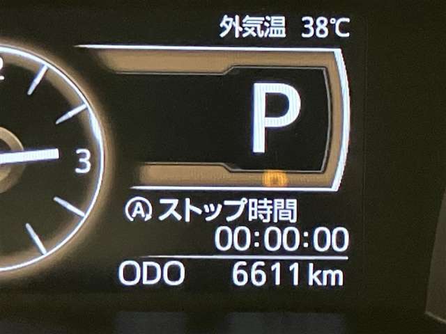 視認性の良いメ-タ-を採用しており、快適なドライブをサポ-トします♪