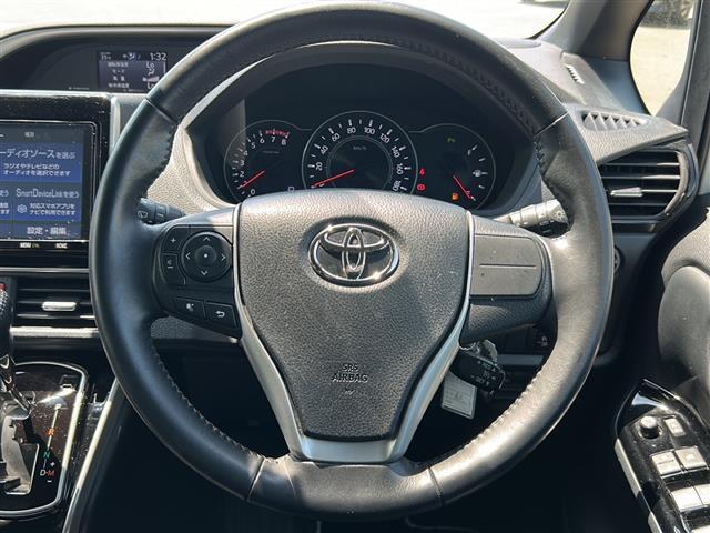 気になる車はすぐにお問い合わせください！画面右側の0066から始まる無料ダイヤルからお問い合わせ下さい！専門スタッフがお車のご質問にお答えいたします！