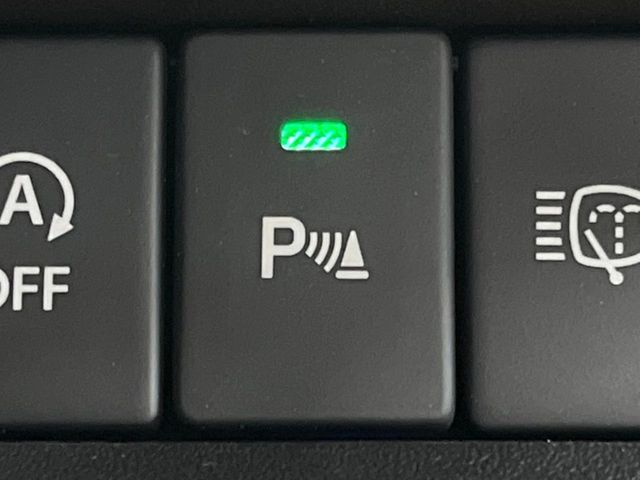 【コーナーセンサー】バンパーに付いたセンサーが障害物を検知！一定の距離に近づくとアラートで教えてくれます♪狭い駐車スペースや車庫入れ時も安心ですね☆