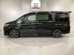 購入後も自社指定整備工場完備でお客様の愛車をしっかりサポート致します！御納車時には安全かつ安心してお乗り頂けるようホンダ専門知識を持つ整備スタッフが点検・整備・装備も説明をしてお渡ししております。