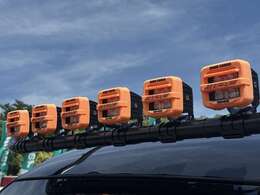 HARD CARGO LEDワークライトを装備し、夜間や暗所での作業をしっかりサポート。明るく広範囲を照らし、安全性と効率性を向上させます。